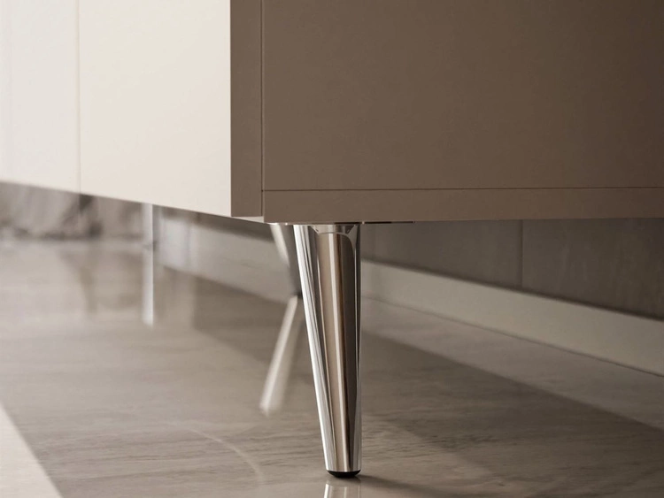 TV-Lowboard mit Türen auf Silbernen Metallbeinen 200 cm Nodoo Kaschmir