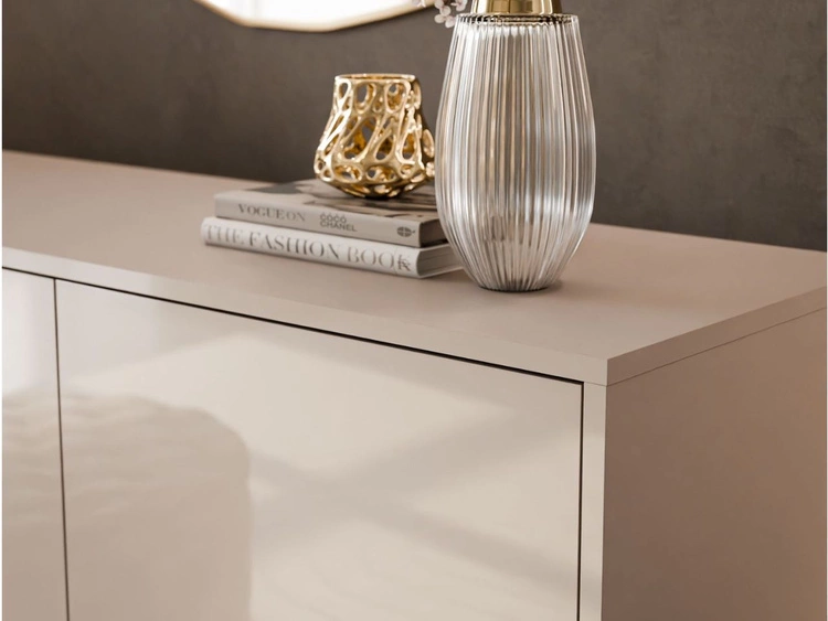 Dreitürige Kommode 154 cm Glamour-Stil auf silberfarbenen Metallbeinen Vivance Kaschmirglanz